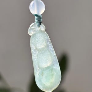 Natural untreated Icy translucent green natural type A Burma jadeite Chinese bean pea pod pendent jade necklace birthday gift lucky charm