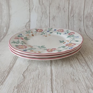 Churchill Staffordshire The Chartwell collection 'Briar Rose' breakfast dessert plates, in new condition!