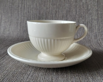 Wedgwood of Etruria & Barlaston "Edme" Timeless Vintage Tea or Coffee Cup and Saucers