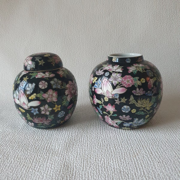 Ensemble vintage de 2 pots de gingembre en porcelaine chinoise Zhongguo Jingdezhen famille floral noir, peints à la main