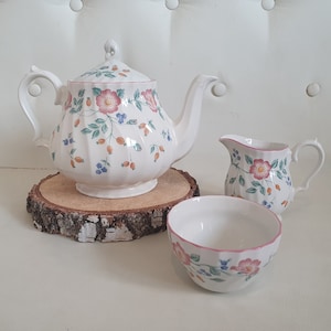 Churchill Staffordshire The Chartwell collection &#39;Briar Rose&#39; Teapot, creamer, and sugar bowl, in mint condition!