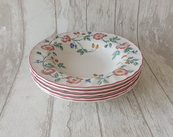 Churchill Staffordshire The Chartwell collection 'Briar Rose' diepe borden, soepborden, pastaborden, in nieuwstaat!