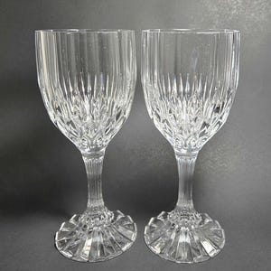 Vintage Cristal D&#39;Arques-Durand Bretagne Crystal Water Goblets. Set of 2. Vintage Stemware Water Goblets.