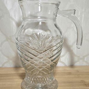 Vintage Anchor Hocking Pineapple Beverage Pitcher. Vintage Glass Pineapple Pattern Pitcher.