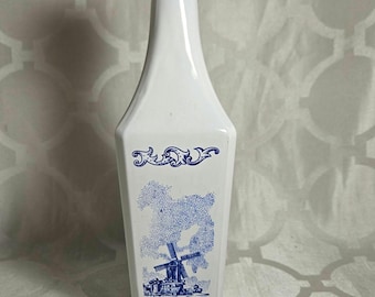 Vintage blauwwitte Delftse vandermint-drankfles.