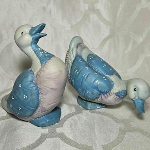 Vintage Country Geese Blue Figurines. Blue Mauve Country Goose Figurines. Lipco Ceramic Country Geese.