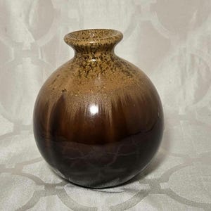 Vintage Brown Beige Bud Vase Pottery.
