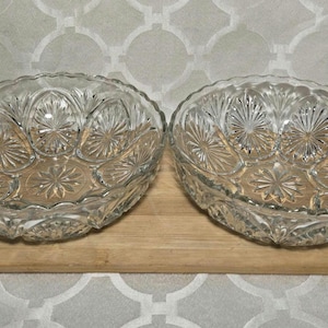 Vintage Anchor Hocking 8&quot; Serving Bowls. Set of 2.