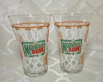 Vintage glasögon med Mt Dew-tema.