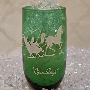 Vintage Anchor Hocking &quot;Open Sleigh&quot; Green Drinking Glass. Christmas Green Glasses. Gay Nineties Glasses.