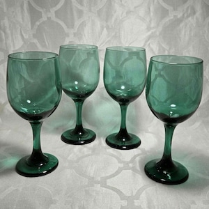 Vintage Emerald Green Libbey's Wine Glasses. Green Goblet Barware. Set of 4.