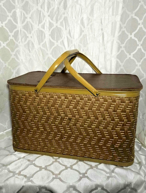 Vintage Wooden Woven Redmond Style Large Picnic Basket