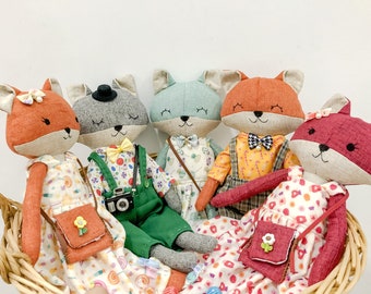 Poupée renard, poupée de chiffon faite main, jouet d'accompagnement pour bébé, poupée renard personnalisée, cadeau d'anniversaire pour bébé, peluche pour chambre d'enfant dans les bois