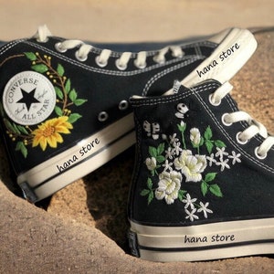 Flower Embroidered Shoes, Custom Embroidered Wedding Converse High Tops, Converse Chuck Taylor embroidered, Personalized Name and Date