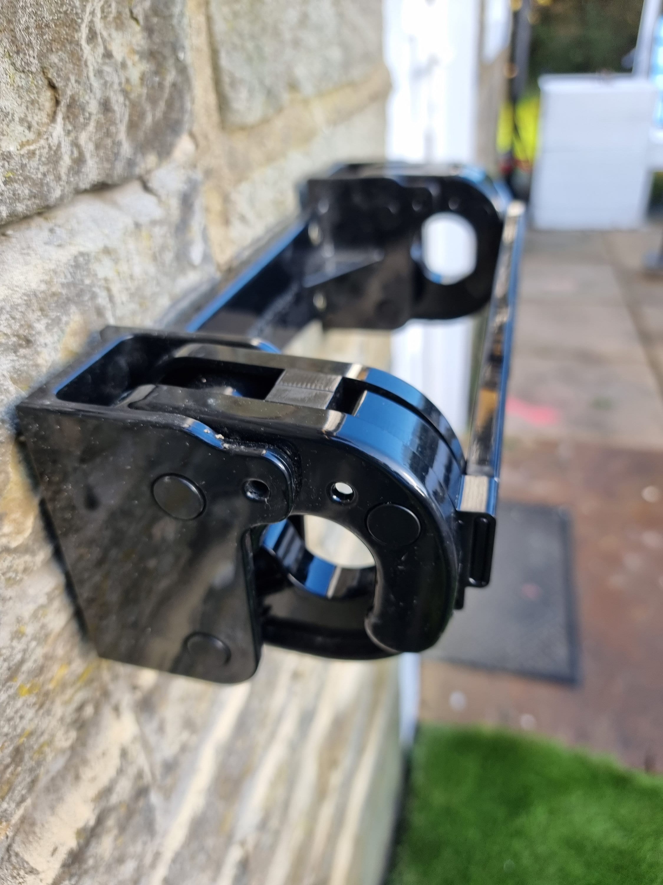 Wheelie Bin Lock / Wheelie Bin Buddy / Wheelie Bin Clamp / Bin Lock