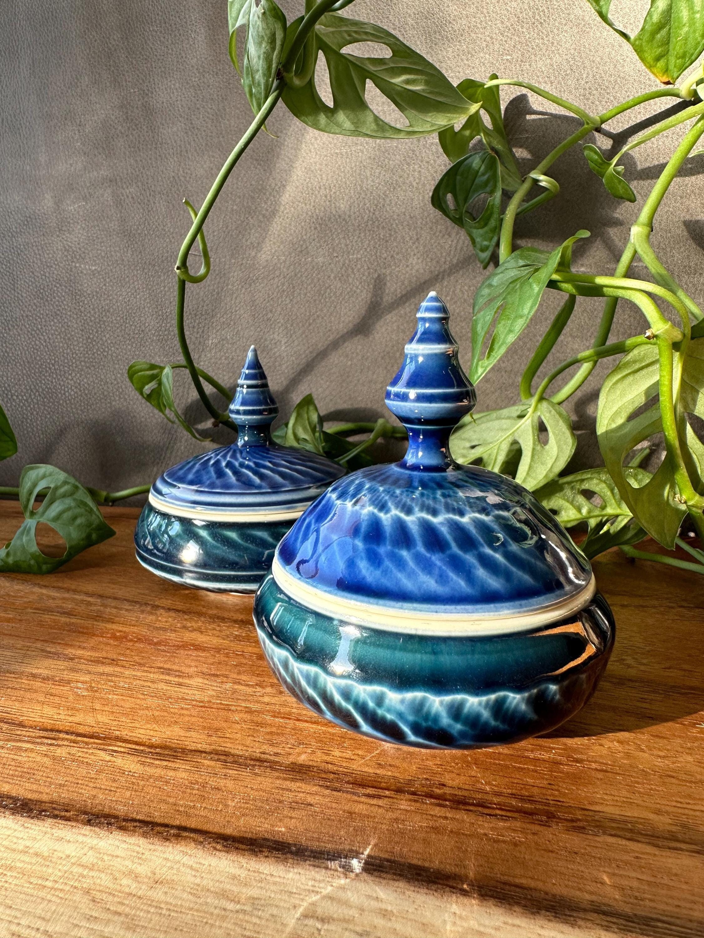 蓋付き青い磁器の箱 • 手作り • 女性への完璧な陶器の贈り物 • 蓋付き