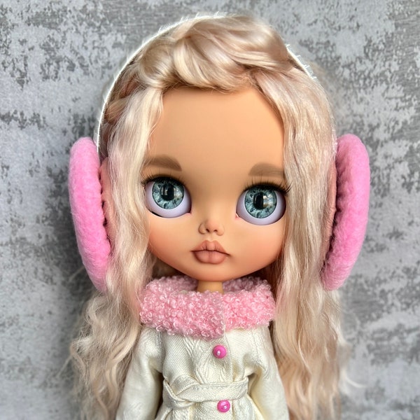 Aangepaste Blythe-pop, OOAK Blythe-pop met koptelefoon