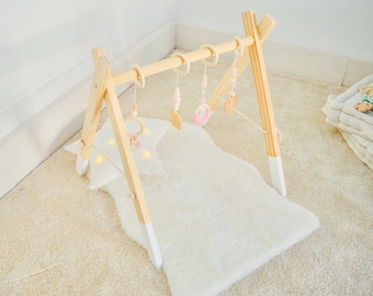 Gimnasio Montessori de madera con 4 juegos colgantes - Gimnasio Montessori para bebe con 4 juguetes - Gimnasio de madera con 4 juguetes