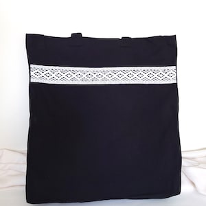 Tote bags with lace