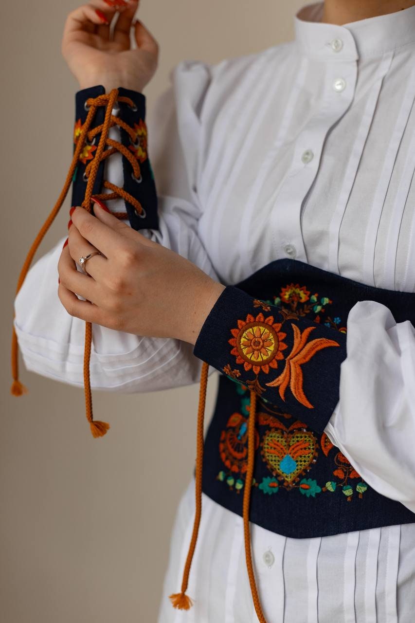 トップス Embroidered Shirt With Enlarged Cuff Embroidered Shirt With Enlarged Cuff