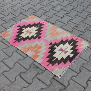 turkish kilim rug
small area rug
pink vintage rug
geometric kilim rug
colorful rug
unique rug
washable rug
pink kilim rug
antique rug
modern rug
small kilim rugs
2x3 ft rug
tribal rug