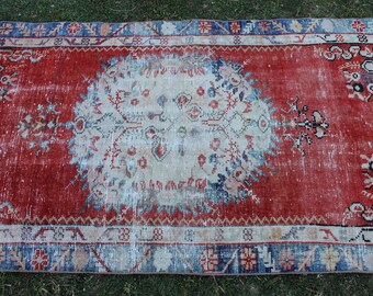 Handmade Vintage Floral Wool Turkish Rug 2.8x5.7