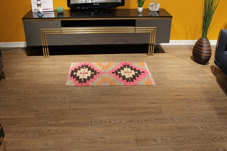 turkish kilim rug
small area rug
pink vintage rug
geometric kilim rug
colorful rug
unique rug
washable rug
pink kilim rug
antique rug
modern rug
small kilim rugs
2x3 ft rug
tribal rug