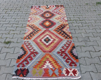 Vintage Geometric Kilim Rug Runner: Turkish Wool Hallway Rug 3x8 ft