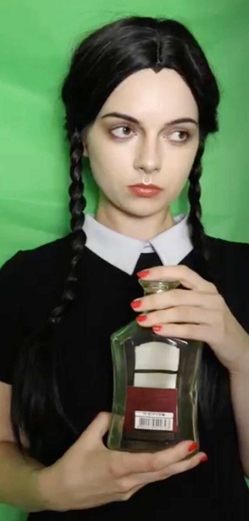 Wednesday Addams Perücke Für Erwachsene - Offiziell Lizenziert Mit Langen Schwarzen Zöpfen