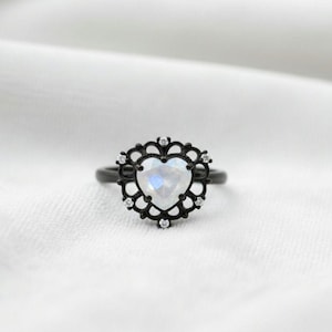 Gothic Herz Mondstein Ring - Schwarzer filigraner Vintage Stil Schmuck.