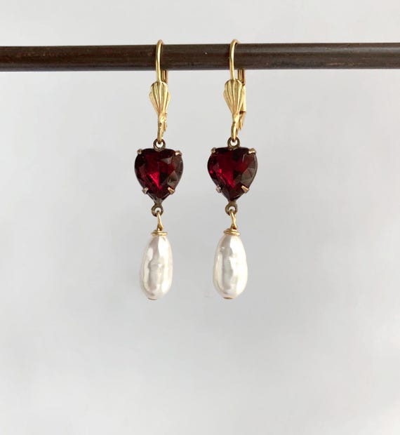 Gold Pearl Earrings, Vintage Style Pearl Drop Earrings, Dark Red Heart Earrings, Pearl Dangle Drop Leverback Earrings, Valentine's Day Gift