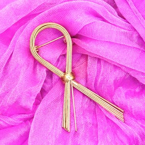 Vintage Silver Tone Ribbon Brooch: Geometric Abstract Pin
