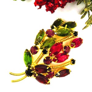 Juliana unmarked multicolor pronged stones brooch, large floral spray pin, green, pink and purple gold tone brooch, vintage rhinestones