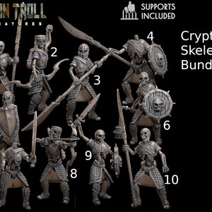 Könnte beinhalten: Ein Set aus zehn 3D-gedruckten Miniatur-Kryptenskeletten, die jeweils eine Waffe und einen Schild halten. Die Skelette sind in verschiedenen Kampfstellungen positioniert. Das Set enthält Stützen zum Drucken.