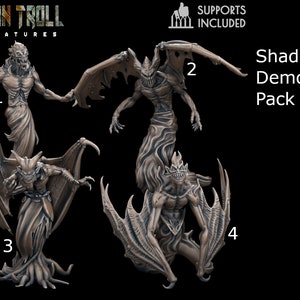 Könnte beinhalten: Ein Set aus vier detaillierten, grauen, 3D-gedruckten Miniatur-Schatten-Dämonen mit Flügeln. Die Miniaturen sind von 1 bis 4 nummeriert. Der Text "Shadow Demon Pack" ist im Bild sichtbar. Unterstützungen sind enthalten.