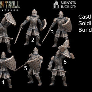 Könnte beinhalten: Ein Set aus sechs 3D-gedruckten Miniatur-Schlossesoldaten in verschiedenen Posen, die Schwerter und Schilde halten. Die Miniaturen sind in einem metallischen Braunton bemalt. Das Bild enthält den Text "Castle Soldiers Bundle".