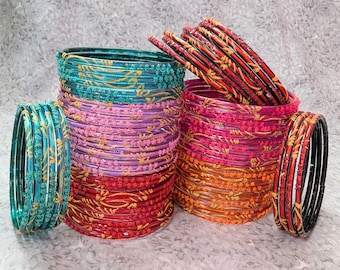 Small (maat 2-6): GLAZEN armbanden: briljante iriserende basis met microkralen en glitter - 12 stuks, 1 dozijn - Indiase armbandenset - s100