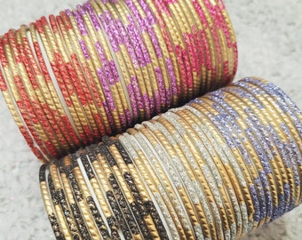 Maat 2-6 klein – GLAZEN armbanden: mat goudgeverfde basis met gekleurde glitter – 12 stuks, 1 dozijn – Indiase Indiase armbandenset – 600 r.