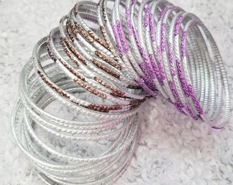 Maat: 2-10 ML – GLAZEN armbanden: matzilver geverfde basis met gekleurde glitter – 12 stuks, 1 dozijn – Indiase armbandenset – R500b