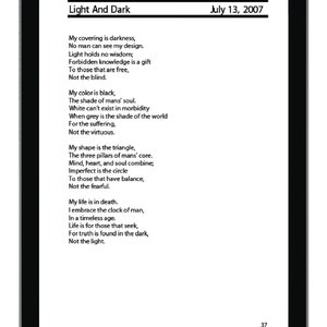Puede incluir: Una p&aacute;gina de un libro con un poema titulado "Luz y Oscuridad" escrito en texto negro sobre un fondo blanco. El poema trata sobre la naturaleza de la oscuridad y la luz, y c&oacute;mo ambas son partes esenciales de la vida. La fecha "13 de julio de 2007" est&aacute; impresa en la esquina superior derecha de la p&aacute;gina.