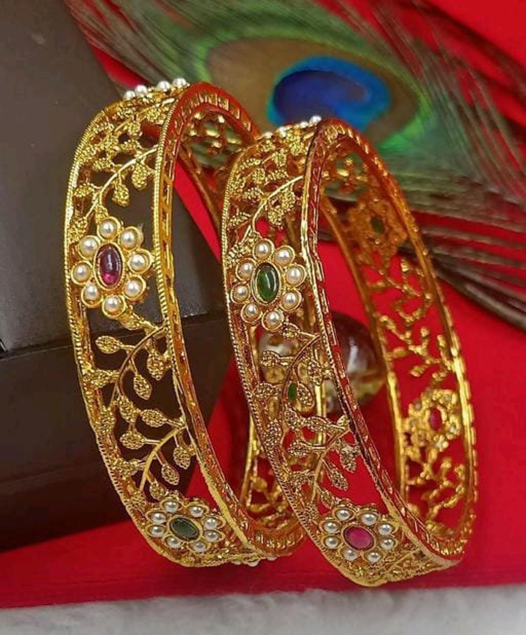Mooi Patroon Met Gouden Glitter Sterren Geïsoleerd Op Wit Gm1051282594 281087465