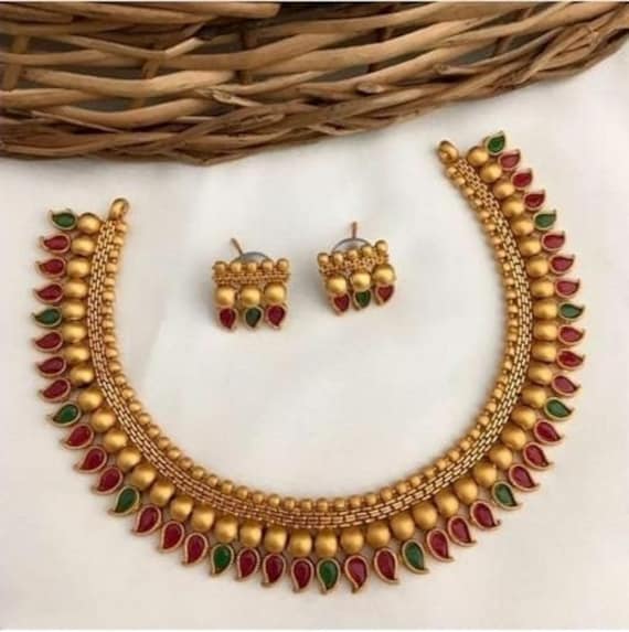 Necklace set for on sale saree