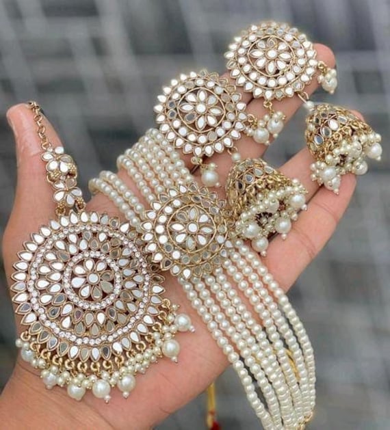 Jadau Mirror Glass Pearls Matte Exclusive Premium Choker With Big Size  Tikka Indian Gold Necklace Set, Indian Jewelry, Kundan Polki Necklace