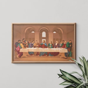 Op de afbeelding: Een schilderij dat het Laatste Avondmaal voorstelt, een bijbelse scène waarin Jezus een maaltijd deelt met zijn discipelen. Het schilderij toont een lange tafel waaraan 13 figuren zitten, waaronder Jezus in het midden. De figuren zijn gekleed in kleurrijke gewaden en zijn in gesprek. Het schilderij is gesitueerd in een kamer met gewelfde deuropeningen en een gewelfd plafond.