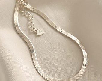 Bracciale a catena a serpente elegante - Bracciale a spina di pesce in argento sterling, regalo a catena piatta per lei, gioielli a strati per tutti i giorni / Cult Mystique