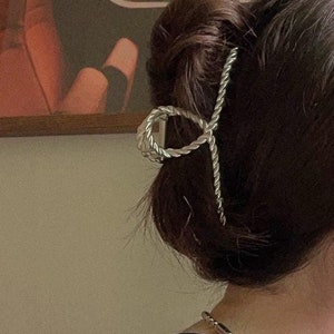 Pinza para el pelo de metal trenzado, pinza gigante, pinza grande de metal, pinza dorada y plateada, accesorio para el pelo para ella, regalo perfecto [020]