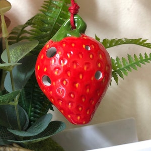 Strawberry 4 Hole Novelty Pendant Ceramic Ocarina. Great Gift, Dexterous, Easy to Carry and Learn.
