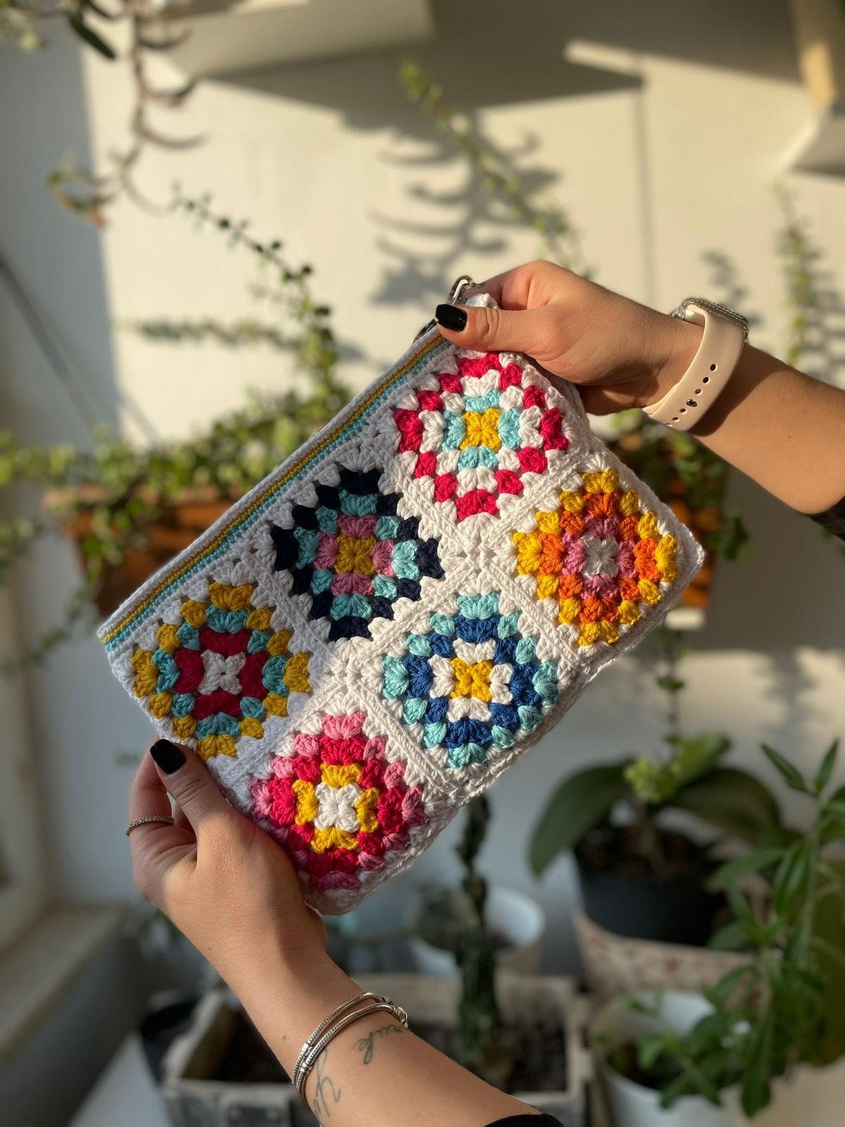 Granny Square Top Handle Hand Bag, Hand Knit Bag, Vintage Style Bag