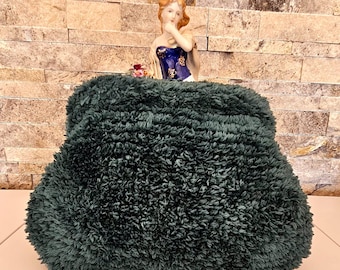 Fluffy clutch