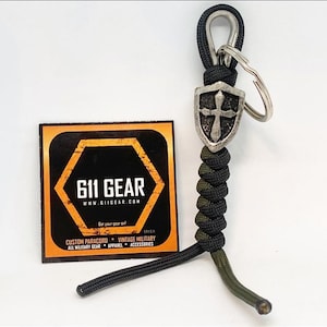 Crusader Cross Shield Pewter Bead Keychain - Black Paracord
